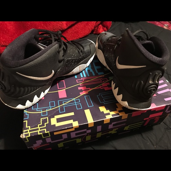 Nike shoes - Picture 2 of 7